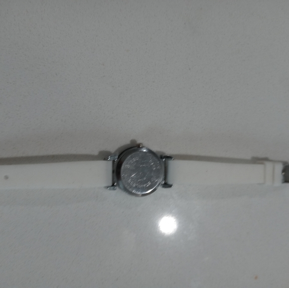 Womans Watch - Picture 3 of 4